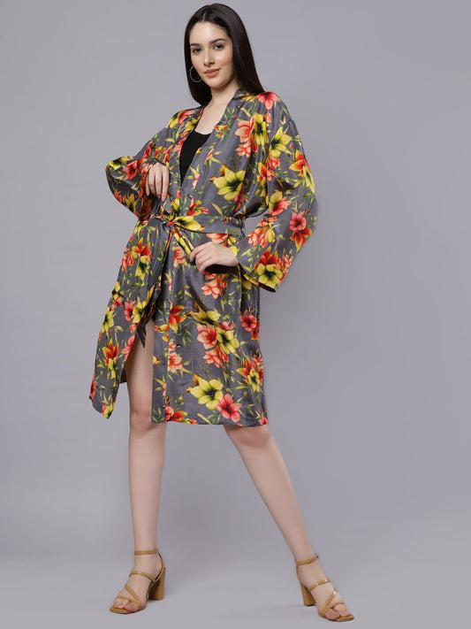 Kimono con cinturón floral